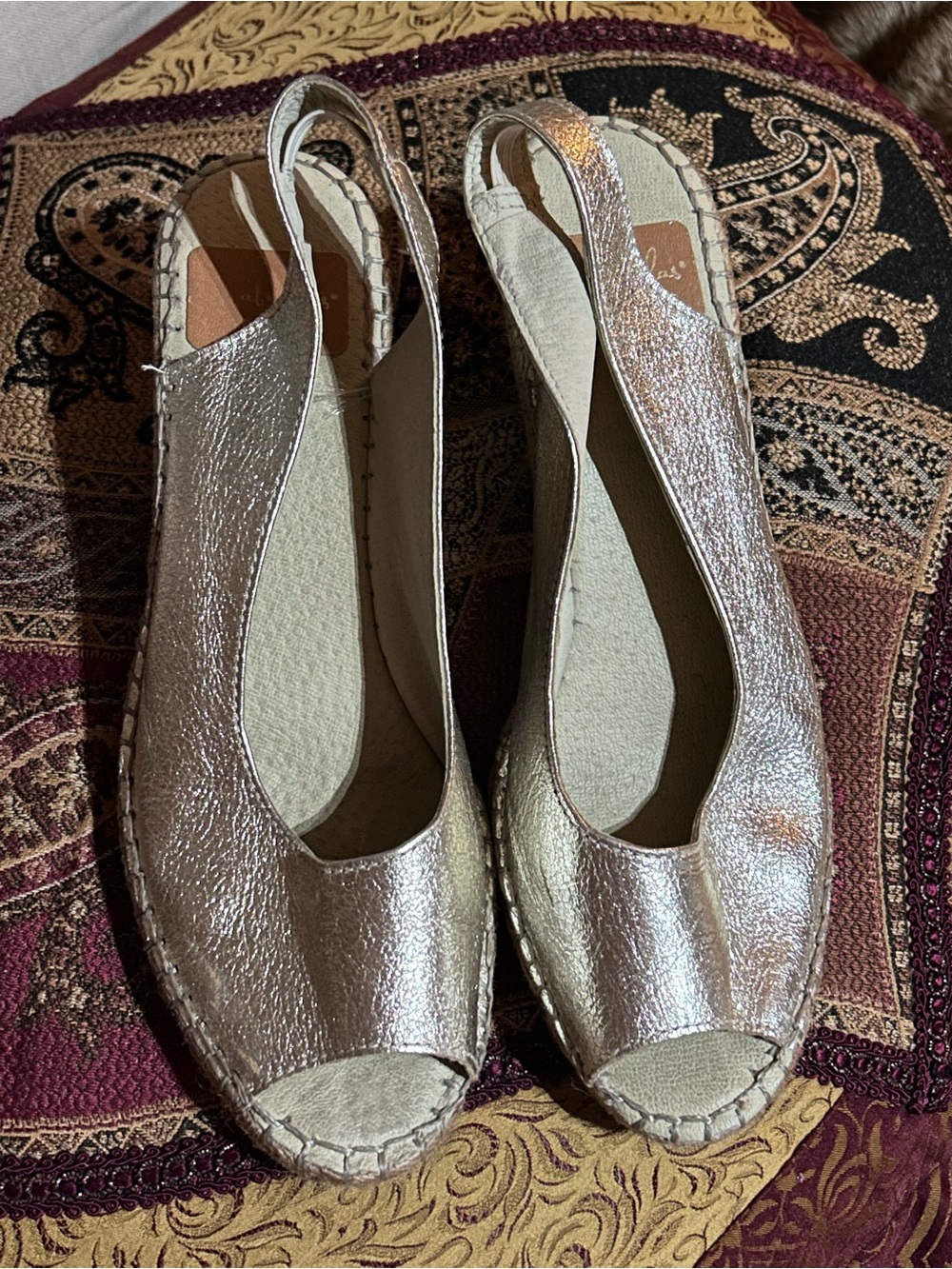 Fafiolas Handmade in Spain, gold platform Ladies shoes, Size 39